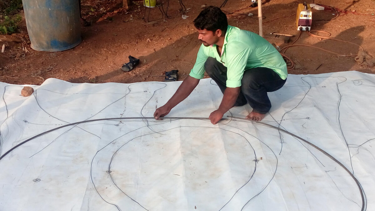 The outline design with Metal wire of the Elephant Sculptures.