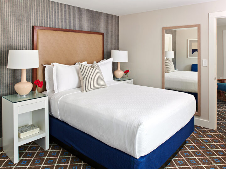 A bedroom with in the Morse Cottage at Harbor View Hotel.