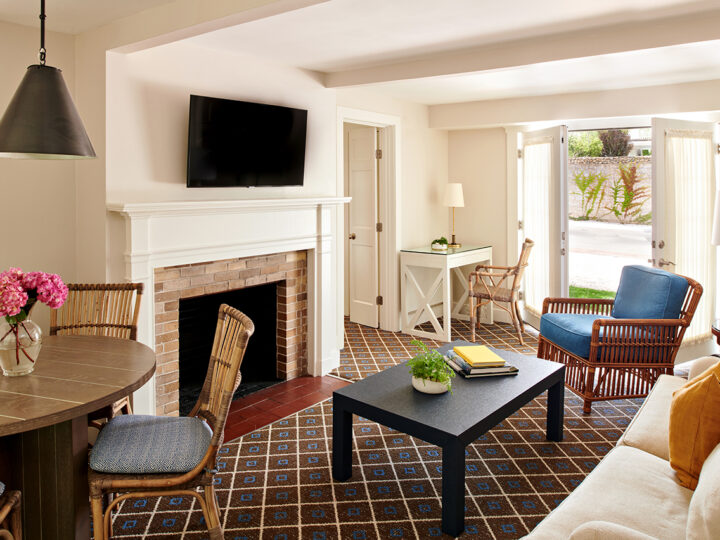 A living room in the Morse Cottage at Harbor View Hotel.